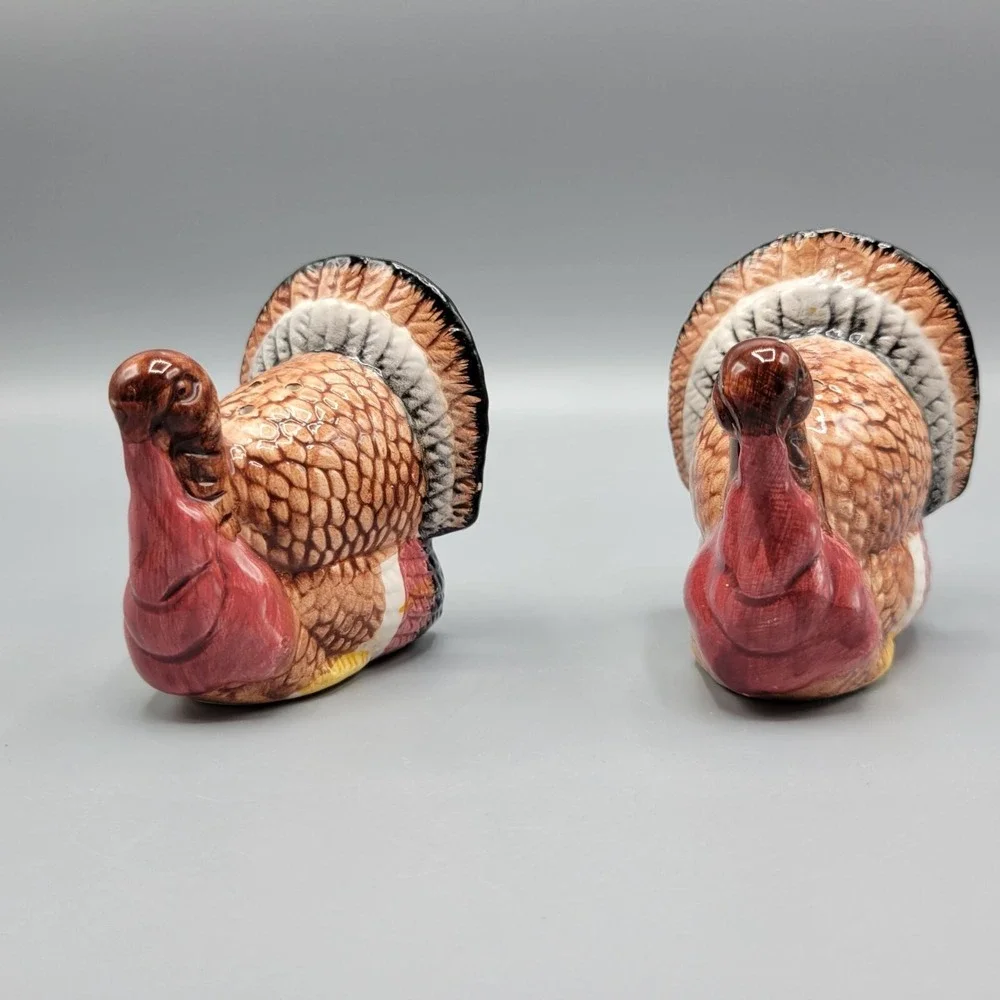 Harvest Time Handpainted Turkey Salt Pepper Shaker Set Thanksgiving Table Decor